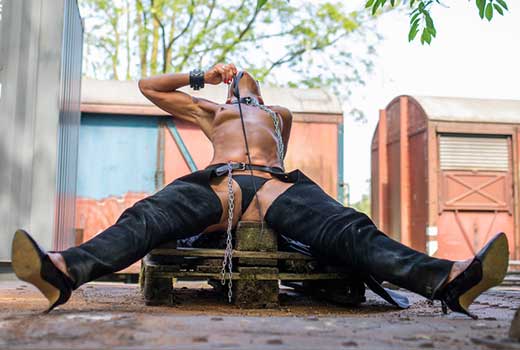 Besuche das Escort-Profil von Sub Mia